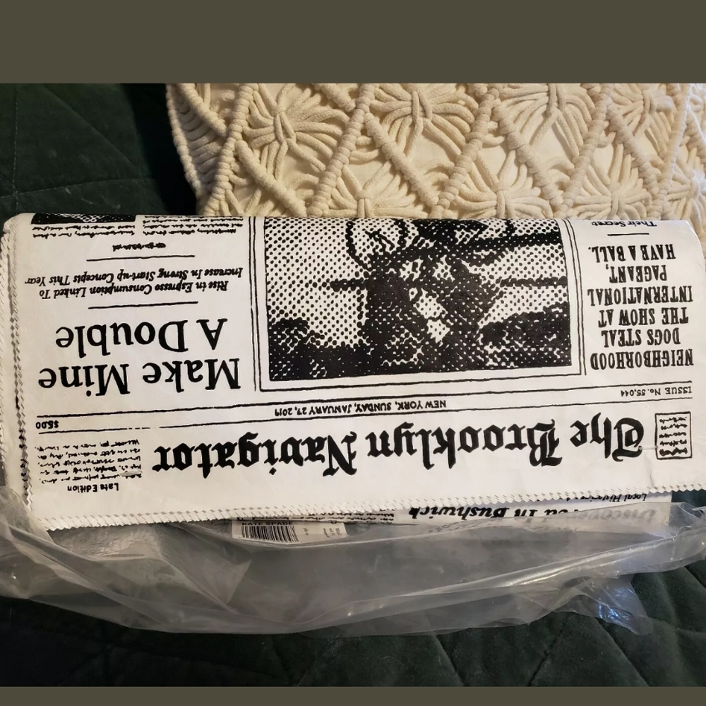 Kate spade NWT glitzy ritzy newspaper clutch